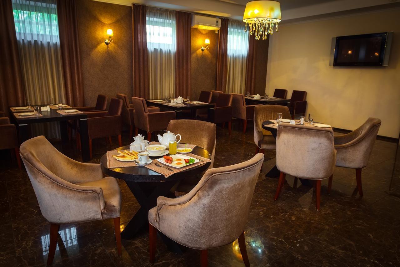 Stary Melnik Hotel Almaty Exterior photo