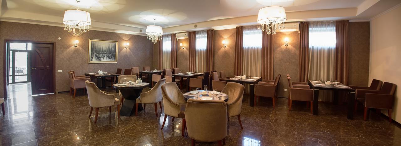 Stary Melnik Hotel Almaty Exterior photo